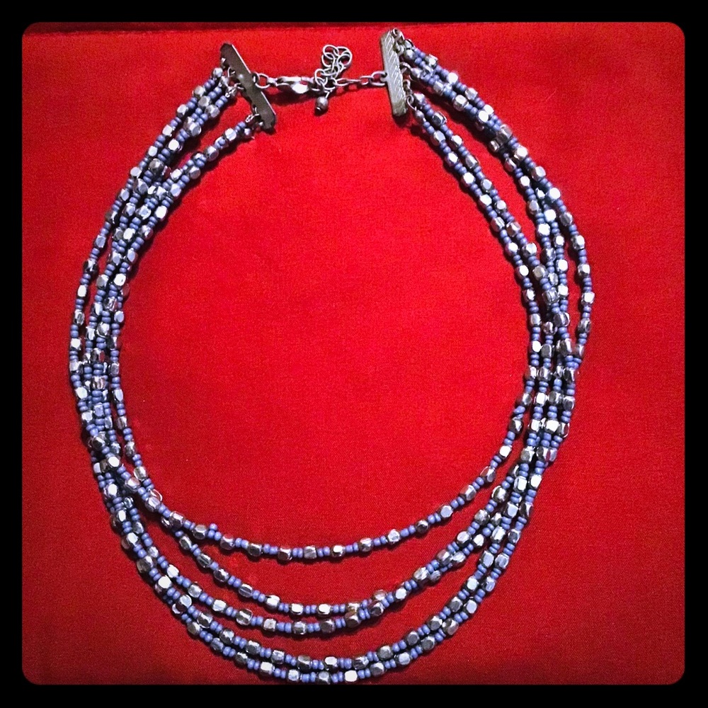 🌸 $9 or 2/$15 🌸 Bead Necklace
